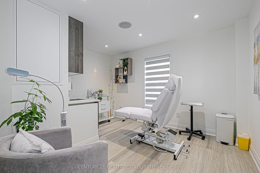 72 Prospect Street, Newmarket, ON