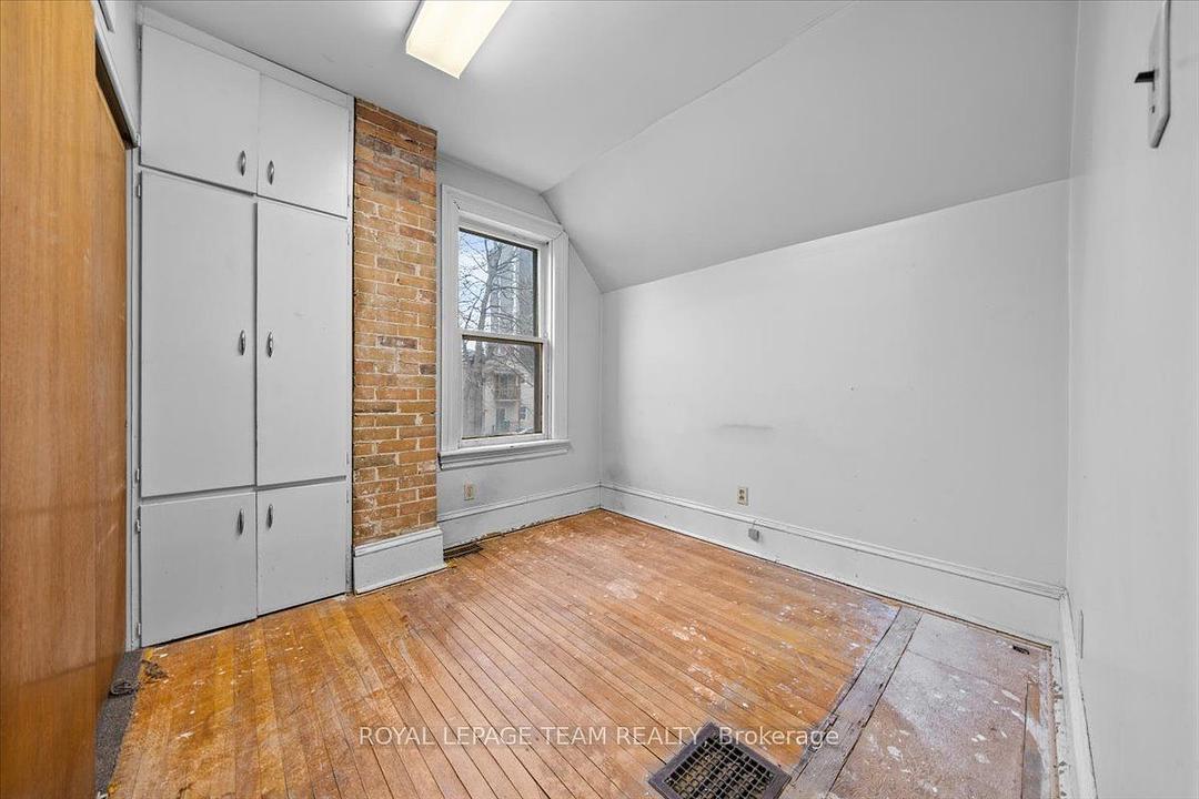 17 Arlington Avenue, Ottawa, ON