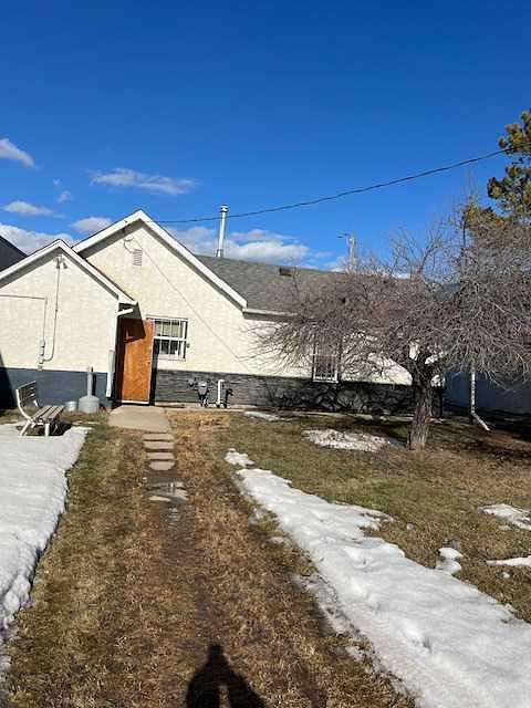 5015 51 Avenue, Whitecourt, AB