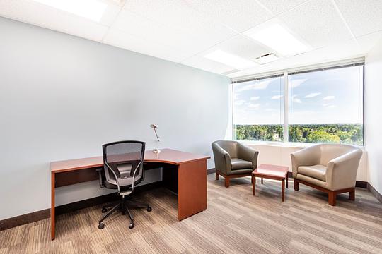 1816 Crowchild Trl NW, Calgary, AB