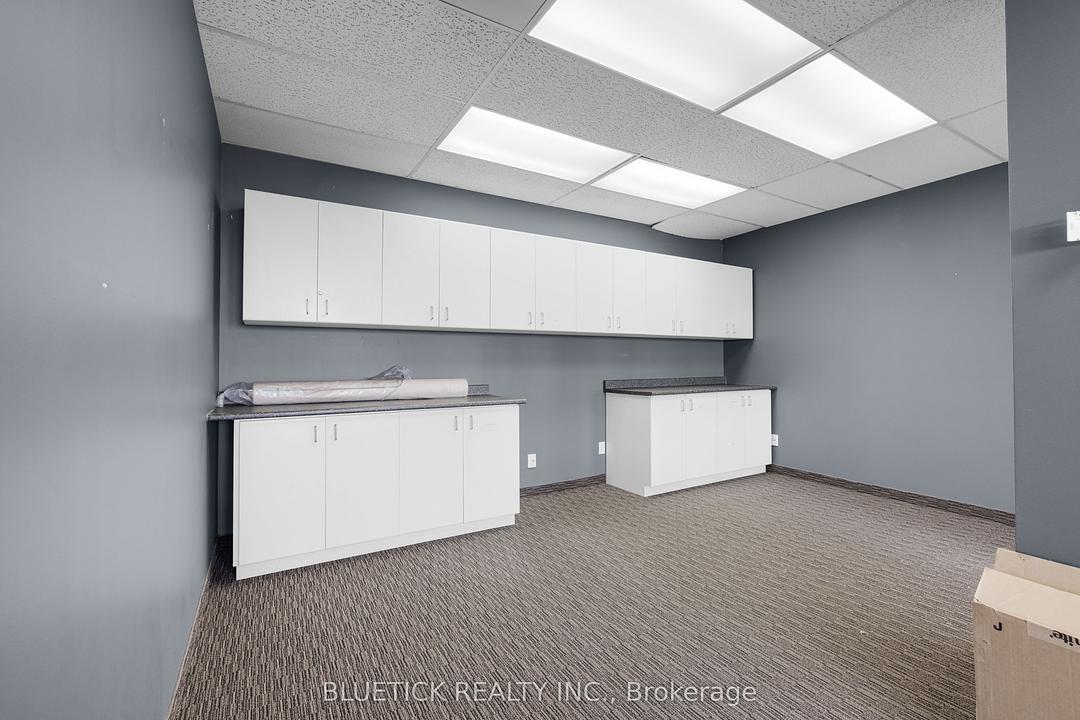 704 - 700 Dorval Drive, Oakville, ON