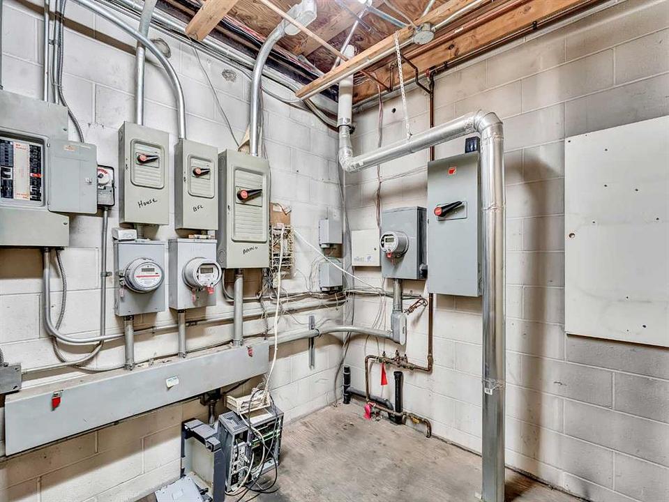 Kingsway Avenue Southeast, Medicine Hat, AB