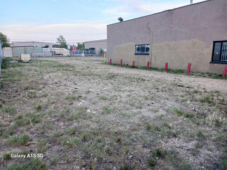 6789 52 Avenue, Red Deer, AB