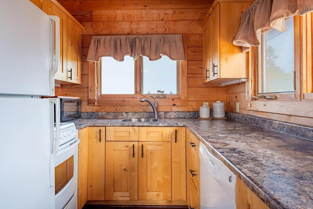 8 Simmons Island, West Dover, NS