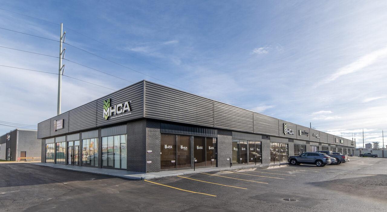 1680 Ellice Avenue, Winnipeg, MB
