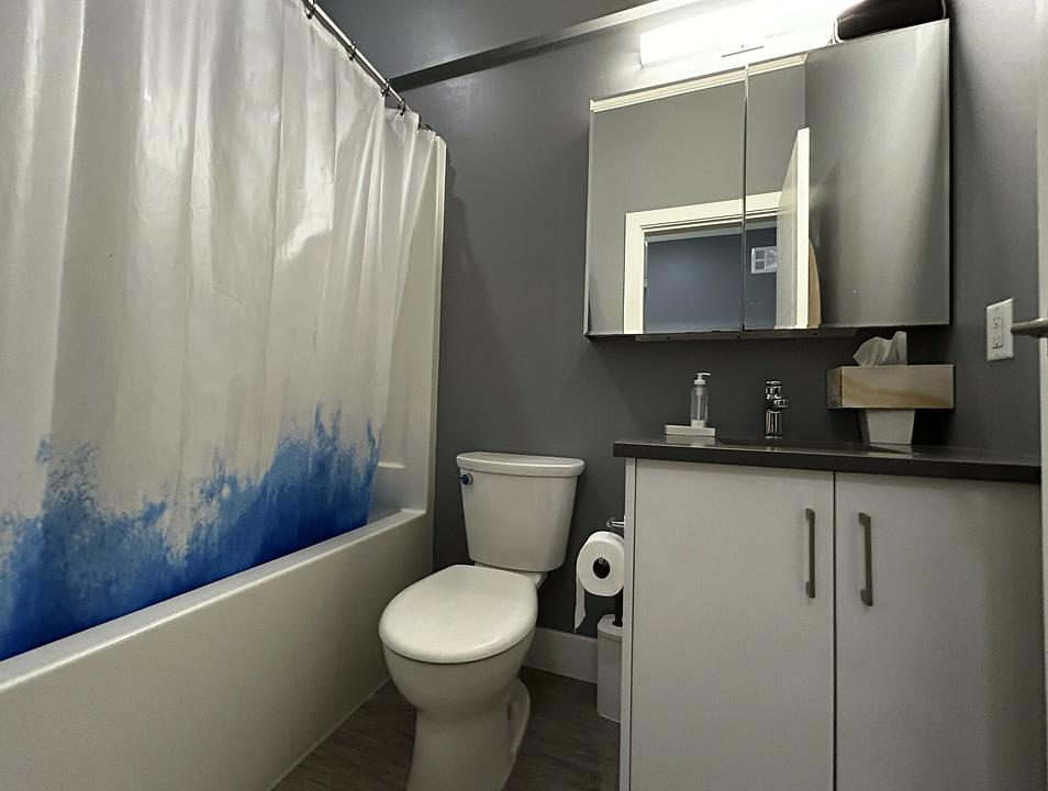 2785 Leigh Road, Victoria, BC
