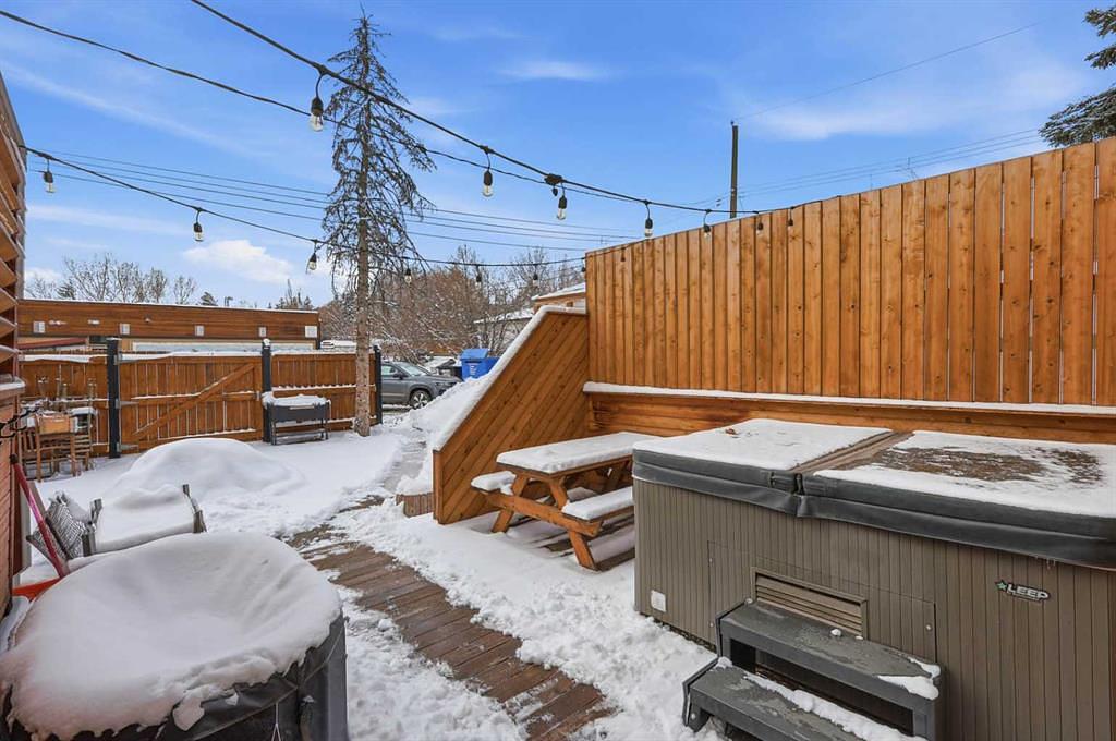 2040 42 Avenue Southwest, Calgary, AB