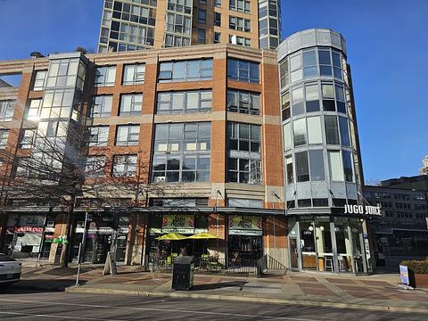 1207 Pacific Blvd, Vancouver, BC
