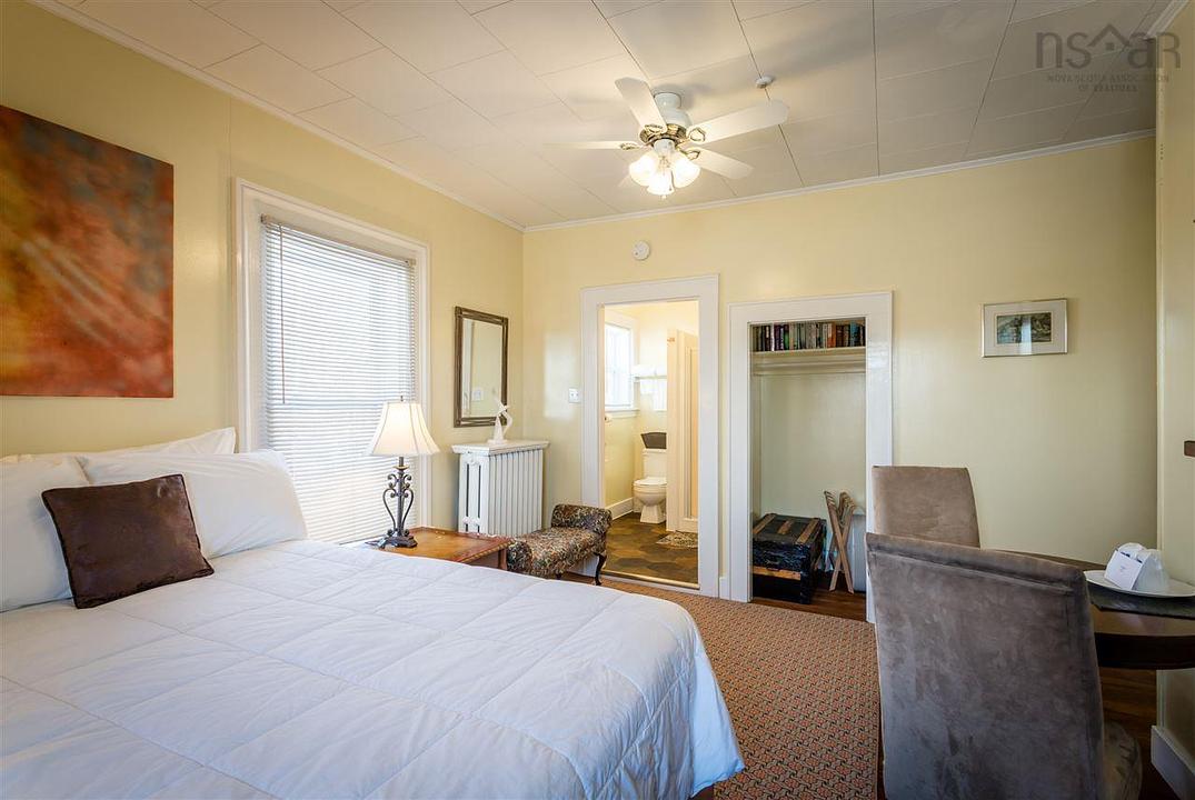 641 Main Street, Yarmouth, NS