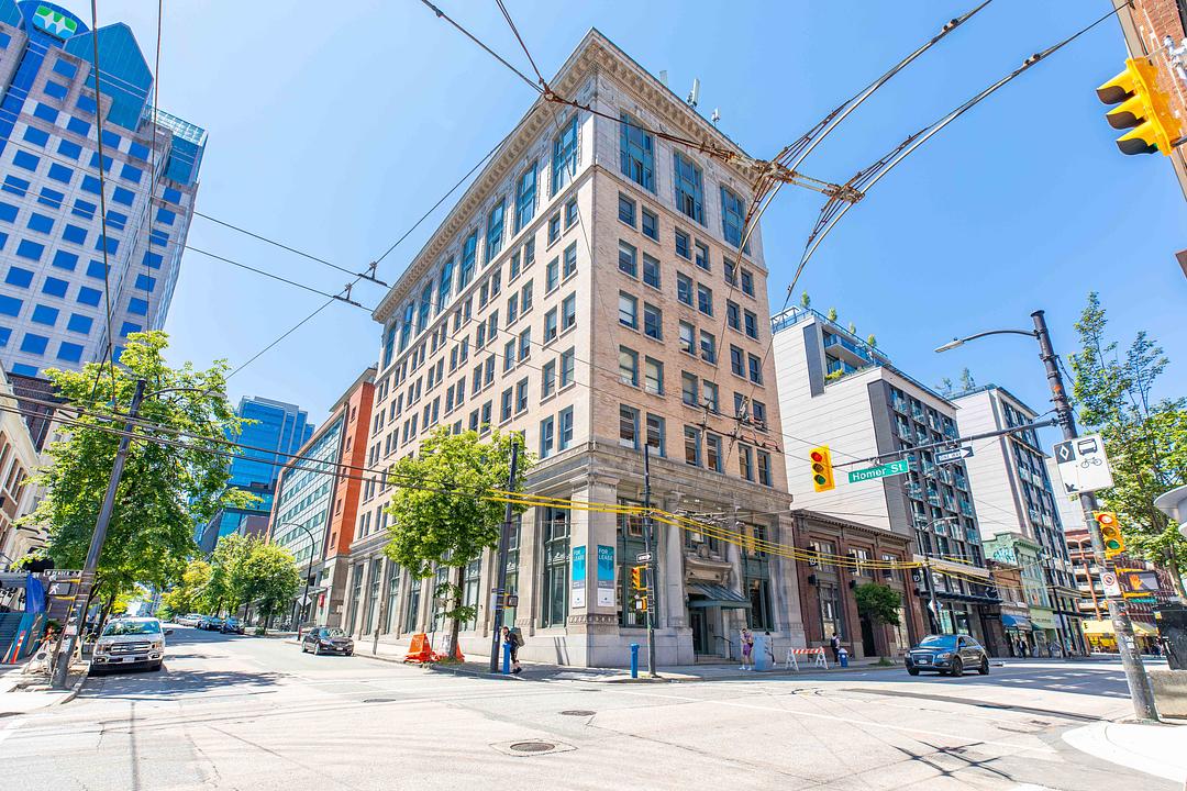Main & Mezz - 402 W Pender St, Vancouver, BC