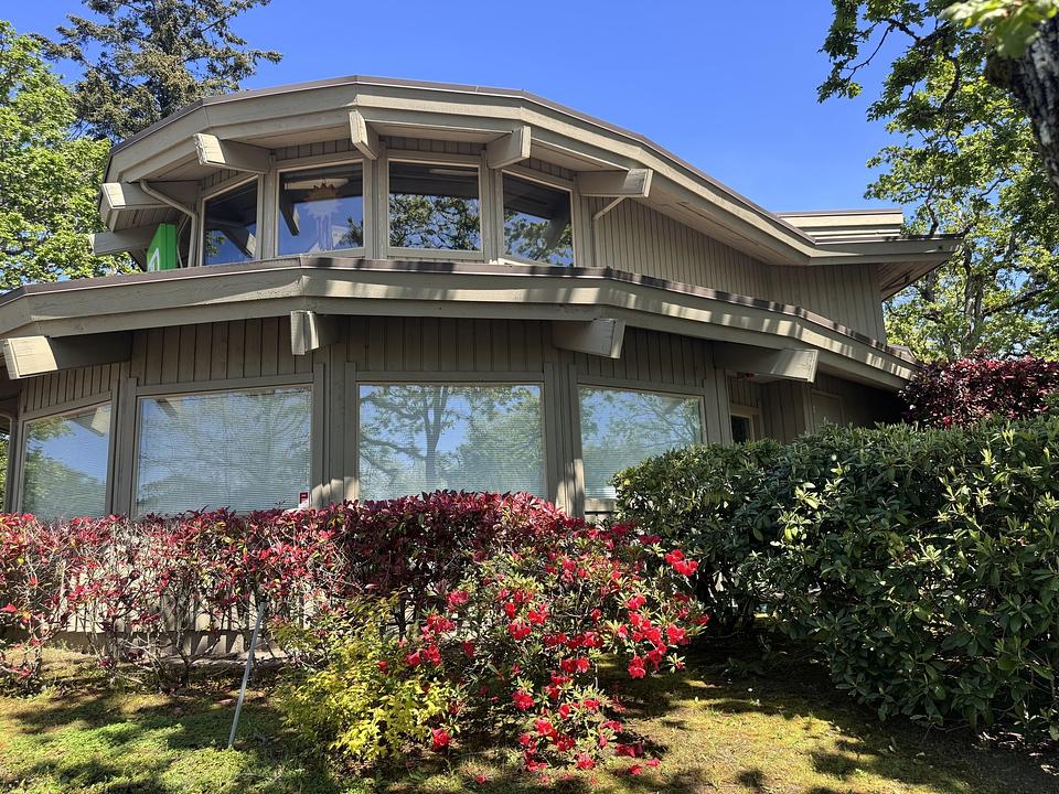 2 - 811 Royal Oak Drive, Victoria, BC