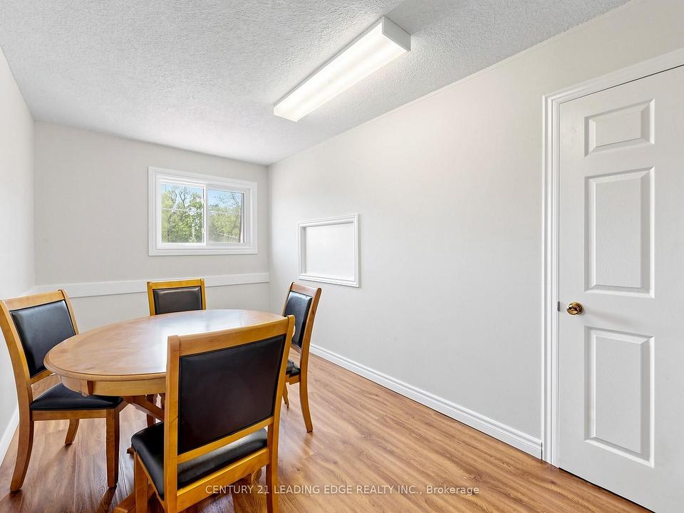 21 Metro Road South, Georgina, ON