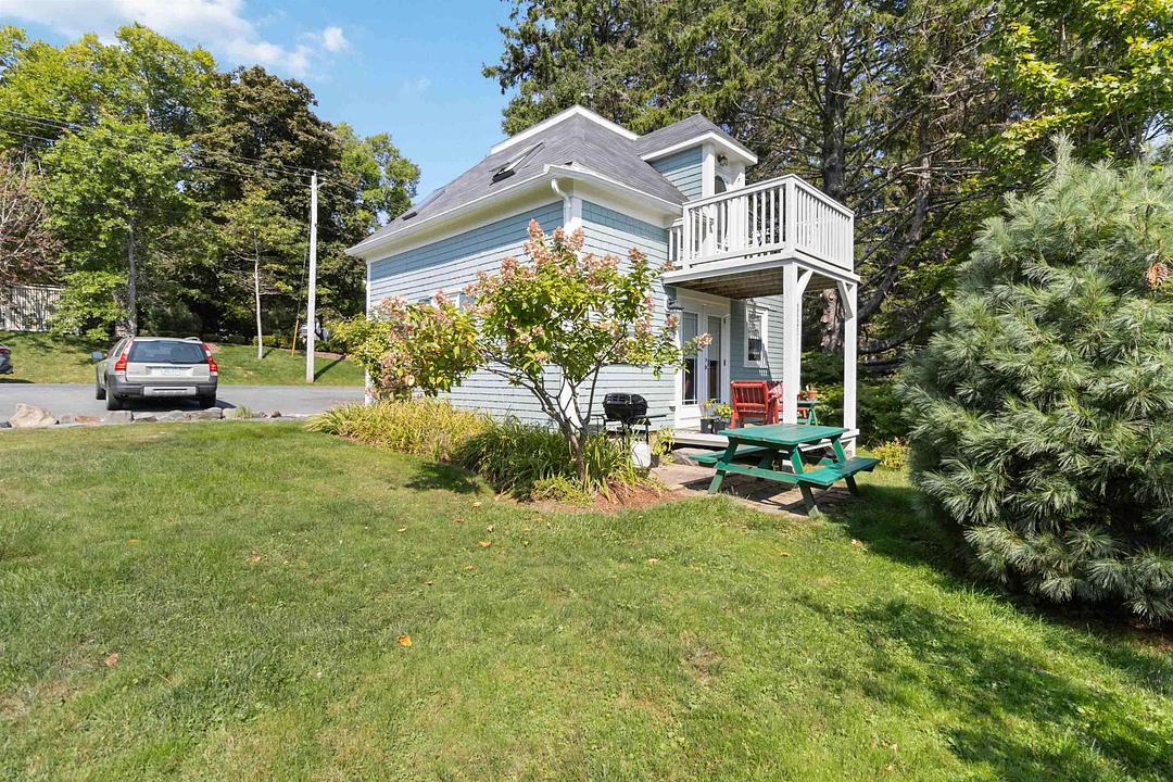 66 McDonald Street, Lunenburg, NS