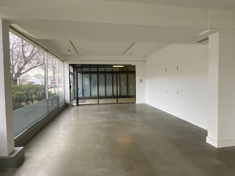 100 - 1836 W 5th Ave, Vancouver, BC