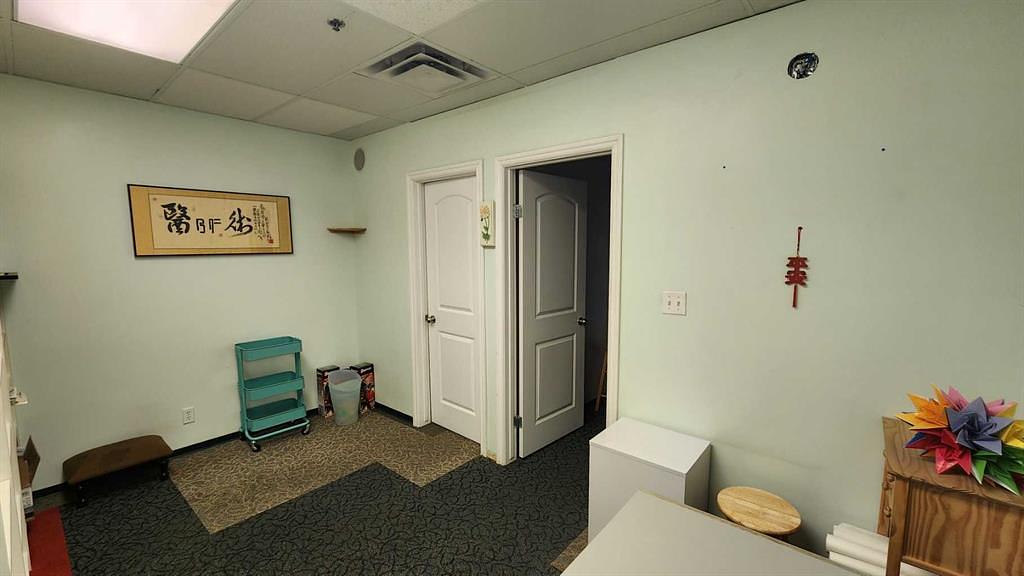 218 - 328 Centre Street South, Calgary, AB