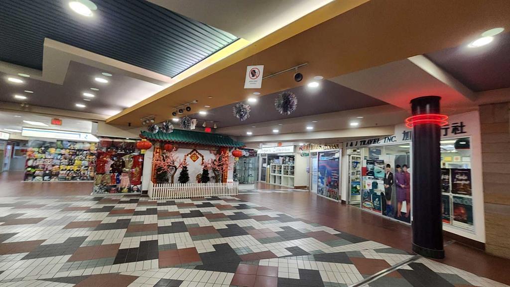 218 - 328 Centre Street South, Calgary, AB