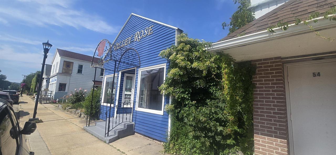 56 Commercial Street, Middleton, NS