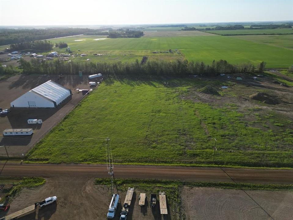 9102 102 Avenue, La Crête, AB