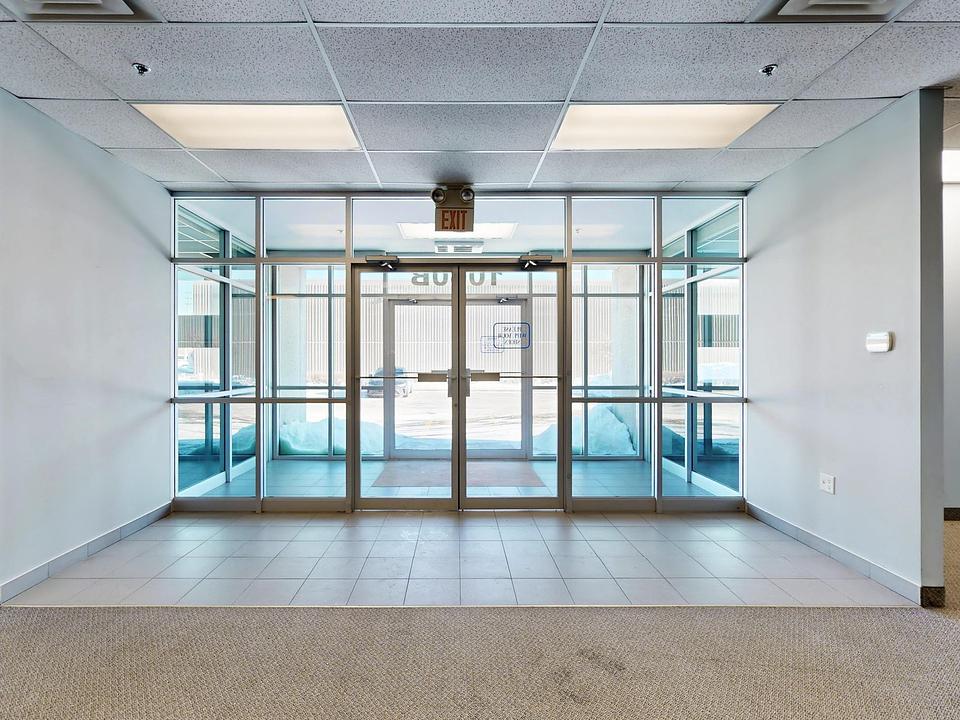 B - 1060 B Lorimar Drive, Mississauga, ON