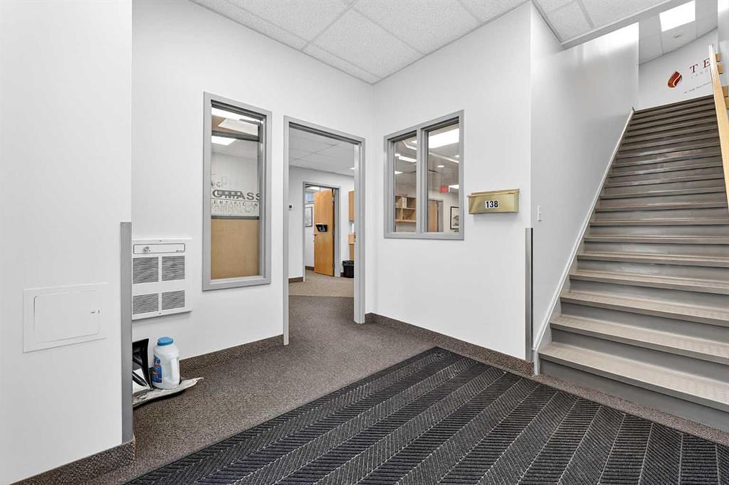 140 - 5700 1 Street Southwest, Calgary, AB