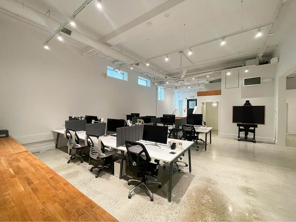 100 - 2318 Oak Street, Vancouver, BC