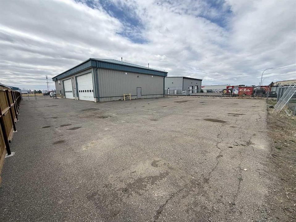 3805 14 Avenue North, Lethbridge, AB