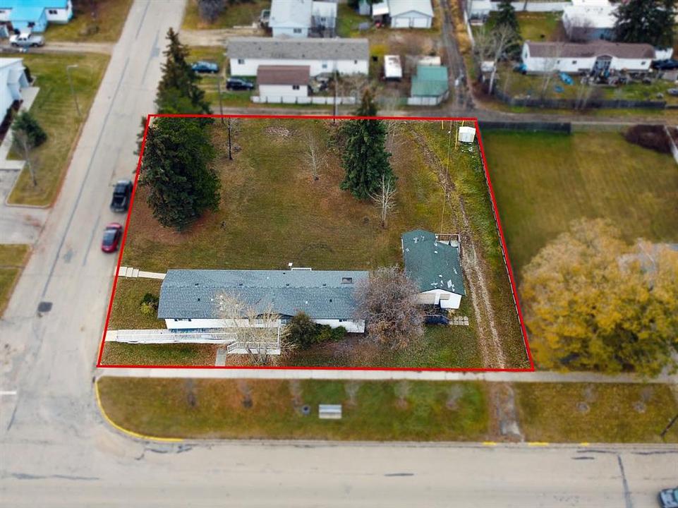 5302, 5304 & 5306 50 Avenue, Valleyview, AB