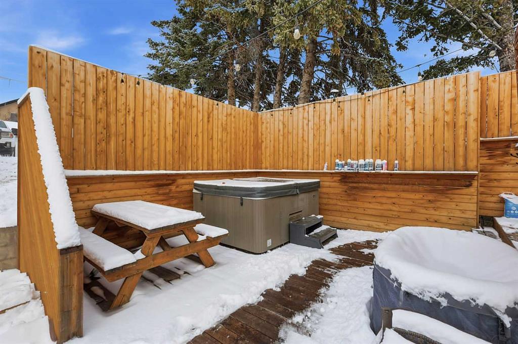 2040 42 Avenue Southwest, Calgary, AB