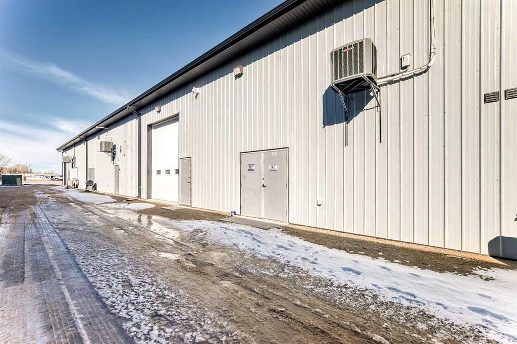 105 - 245 Canal Avenue, Strathmore, AB