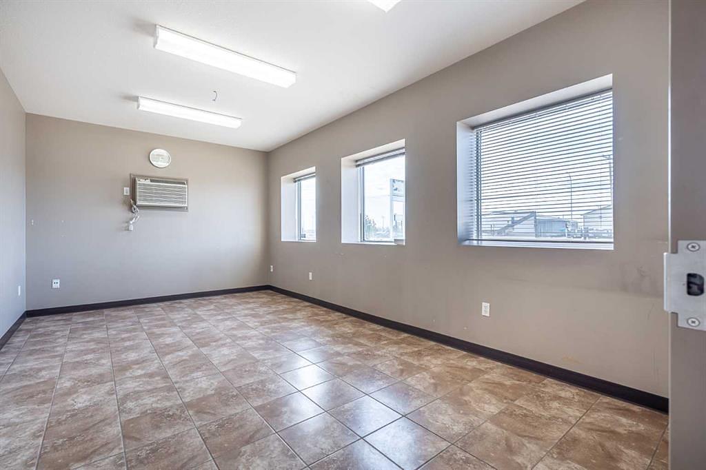 1 - 4807 40 Avenue, Lloydminster, SK