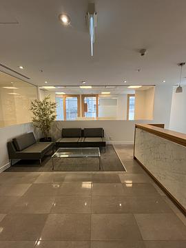 669 Howe St, Vancouver, BC