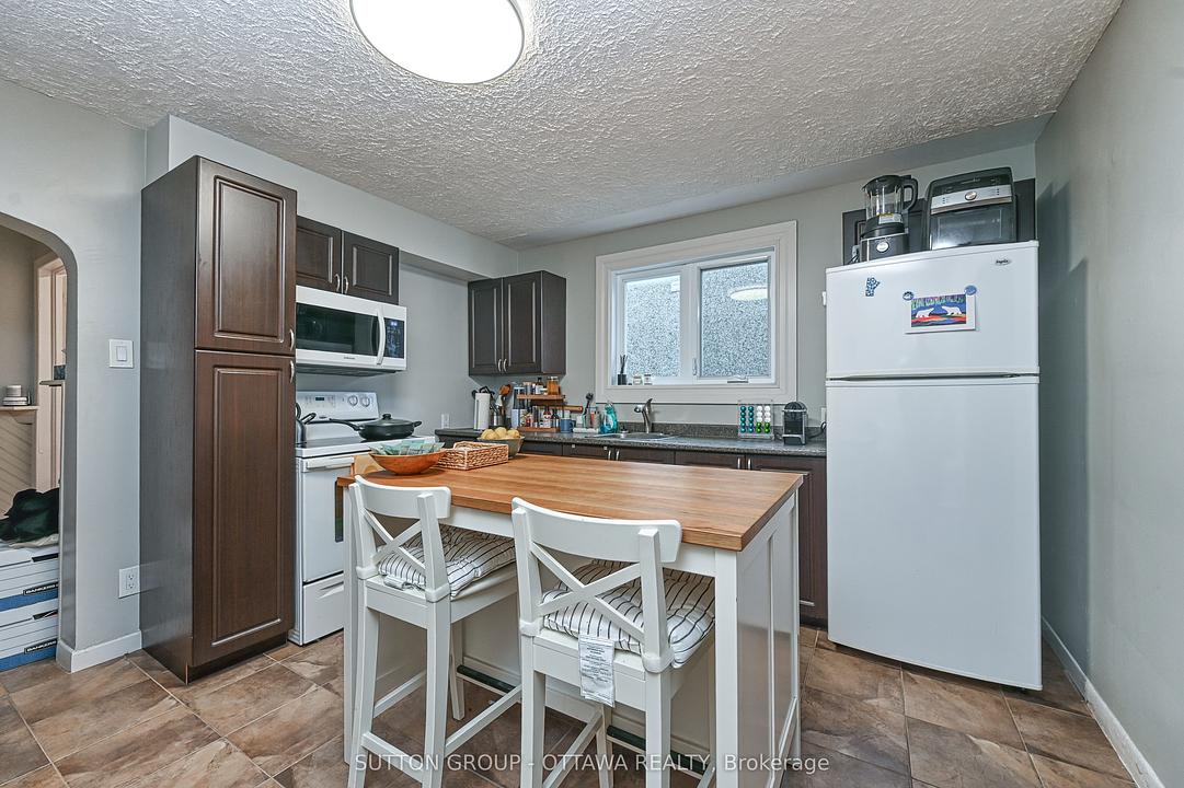 156 Dagmar Avenue, Ottawa, ON