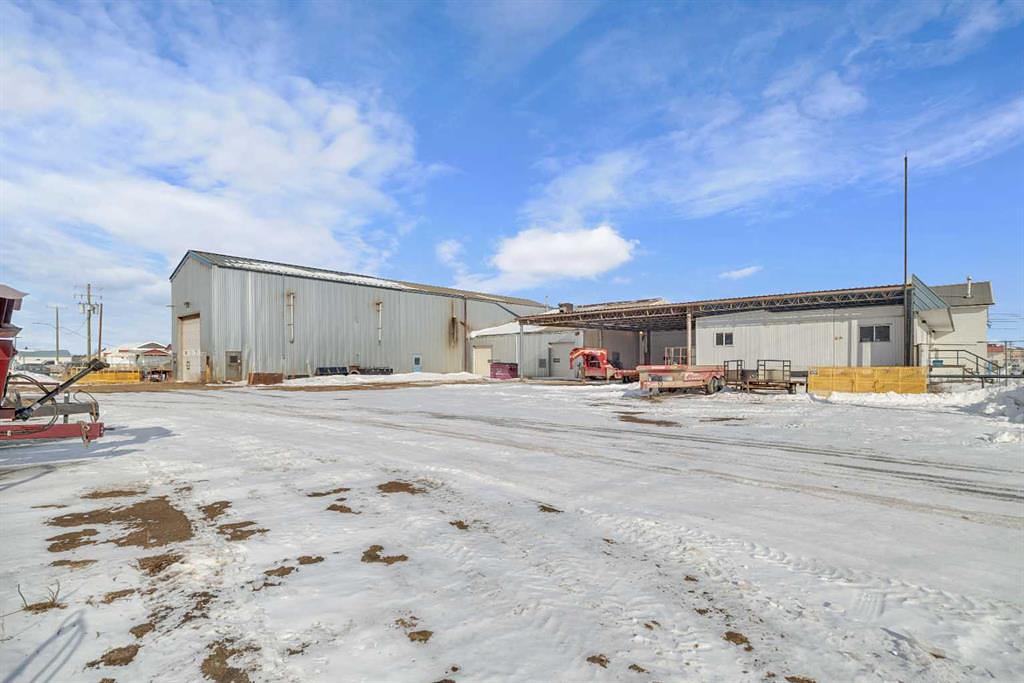 6606 42 Avenue, Ponoka, AB