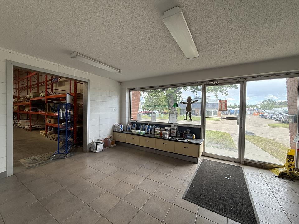 1 - 7492 49 Avenue, Red Deer, AB