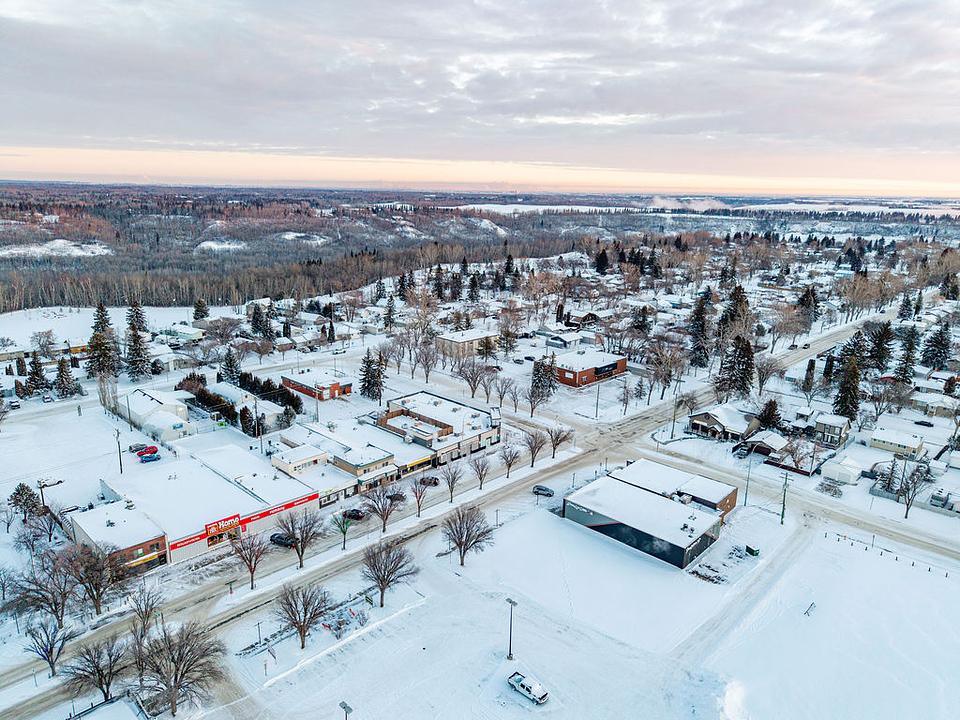 34 Athabasca Avenue, Devon, AB