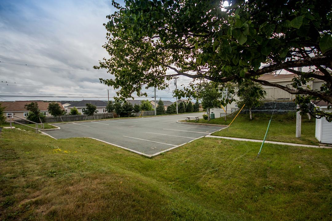 1041 Topsail Road, Mount Pearl, NL