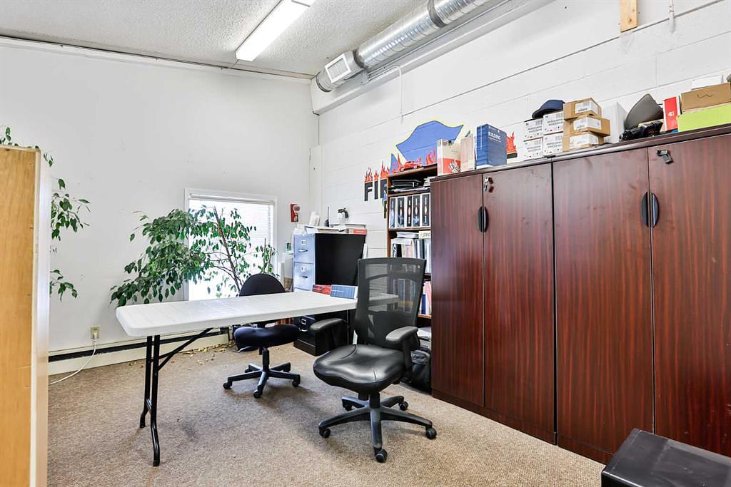 655 Charlotte Street, Pincher Creek, AB