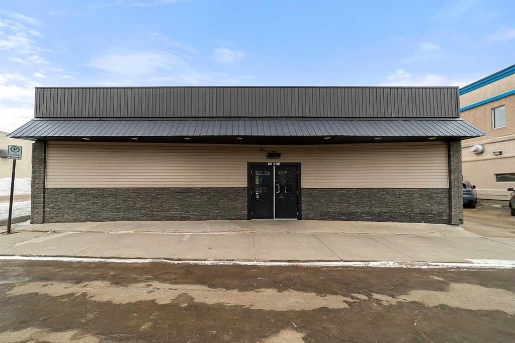 5017 51 Street, Camrose, AB