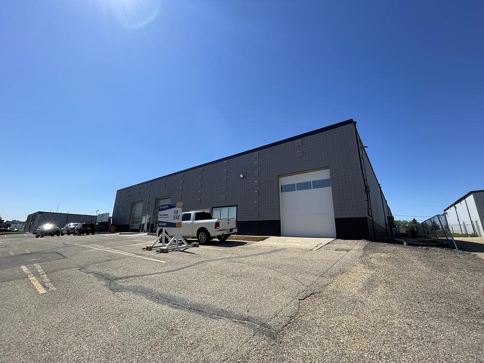 1 - 6850 52 Avenue, Red Deer, AB
