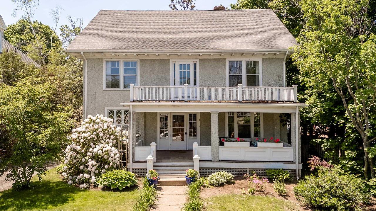 12 Linden Avenue, Wolfville, NS