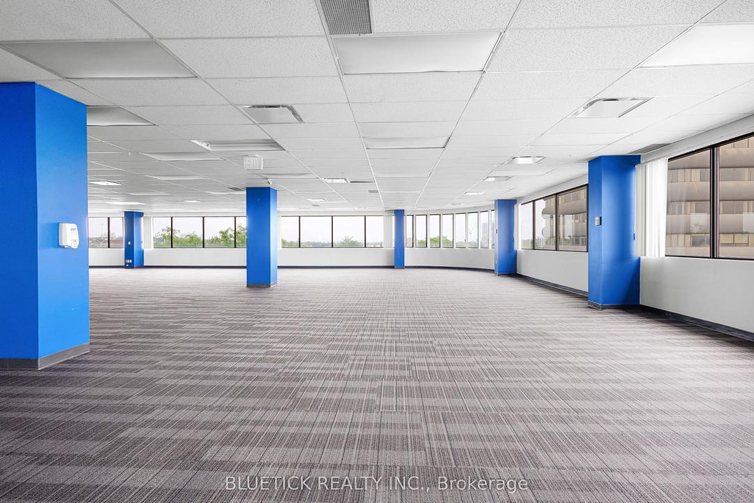401 - 710 Dorval Drive, Oakville, ON