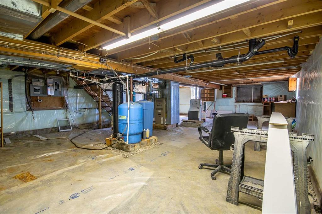 10 - 5113 Alberta 27, Mountain View County, AB