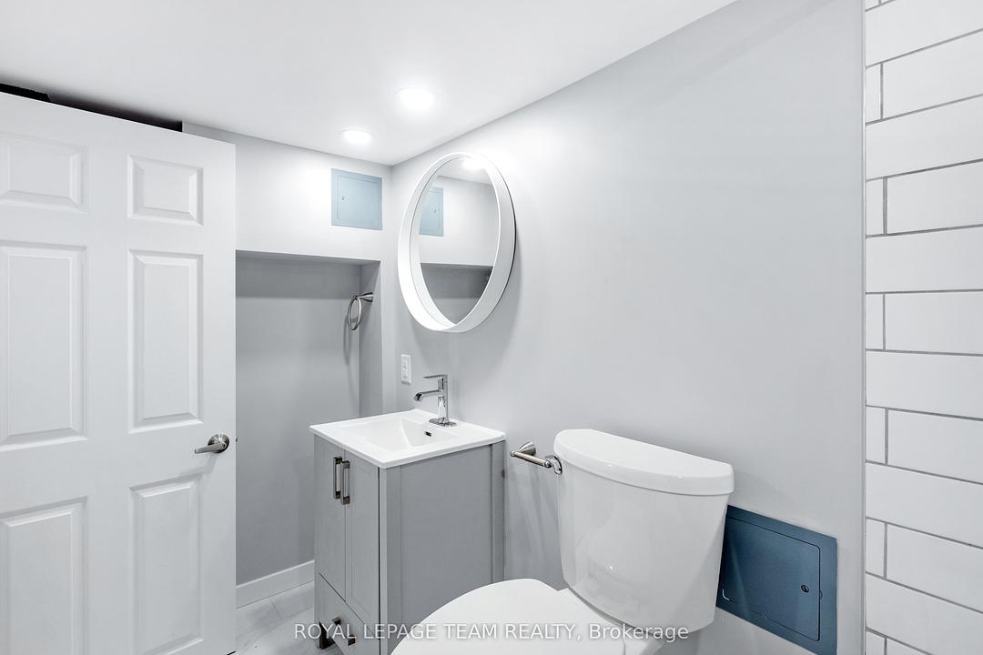 883 Somerset Street West, Ottawa, ON