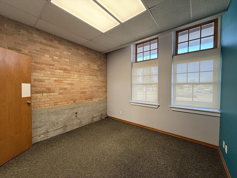 1 - 5000 51 Avenue, Red Deer, AB