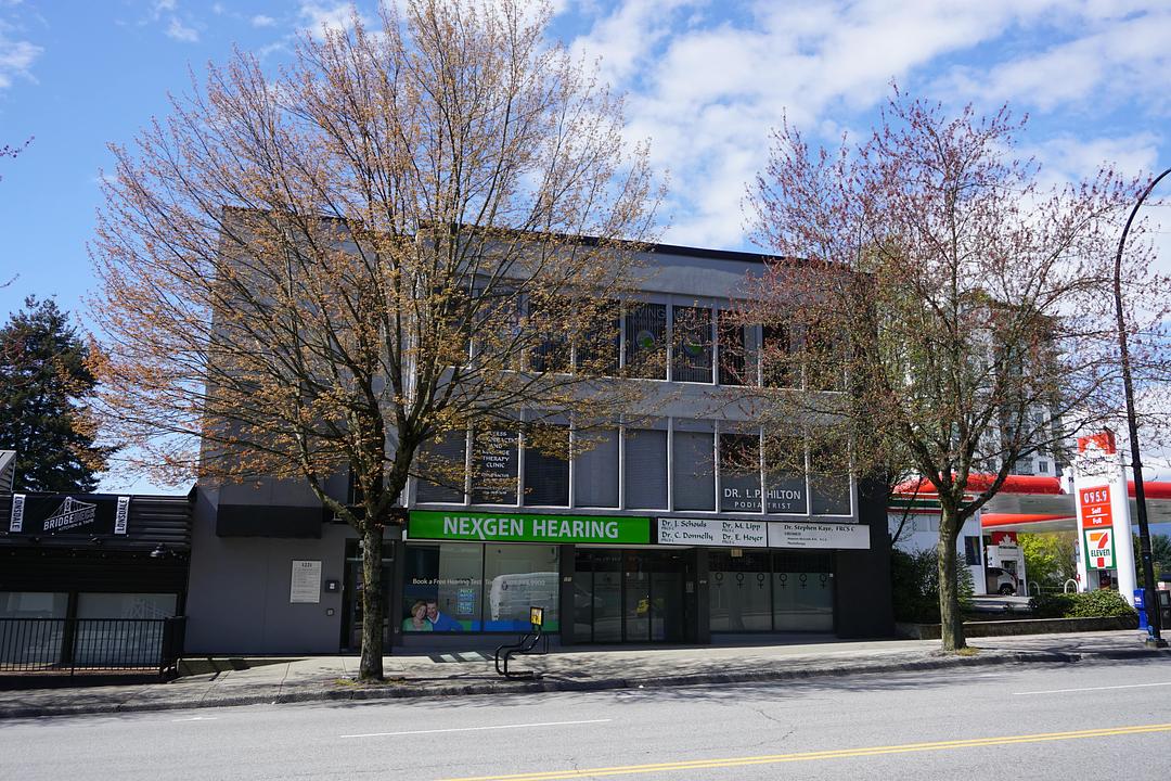 #301 - 1221 Lonsdale Avenue, North Vancouver, BC