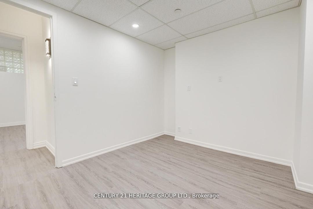101 - 2900 Yonge Street, Toronto, ON