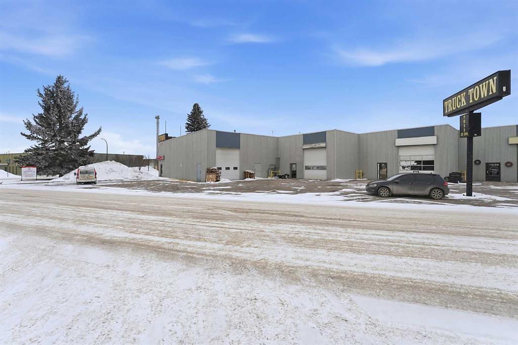 1 & 3 - 7611 49 Avenue, Red Deer, AB
