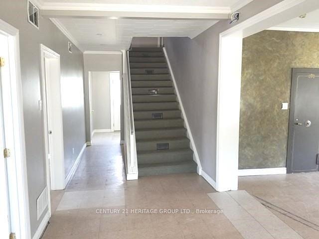 14685 Woodbine Avenue, Gormley, ON