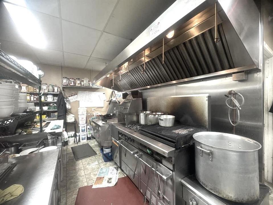 10 - 11225 30 Street Southwest, Calgary, AB