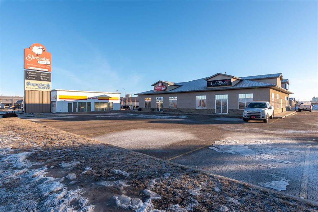 4305 57 Avenue, Lloydminster, AB